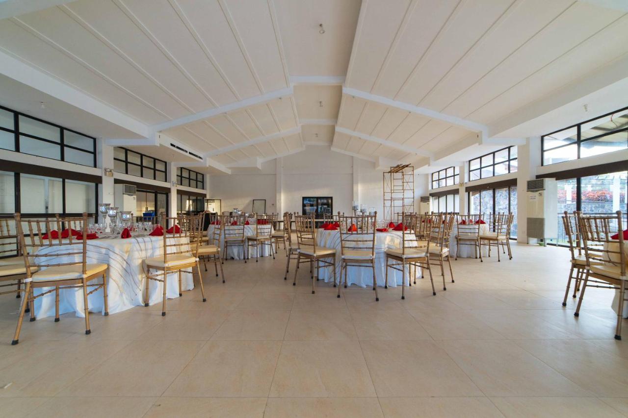 Reddoorz Premium @ Sta Rosa Tagaytay Road Hotel Silang Buitenkant foto