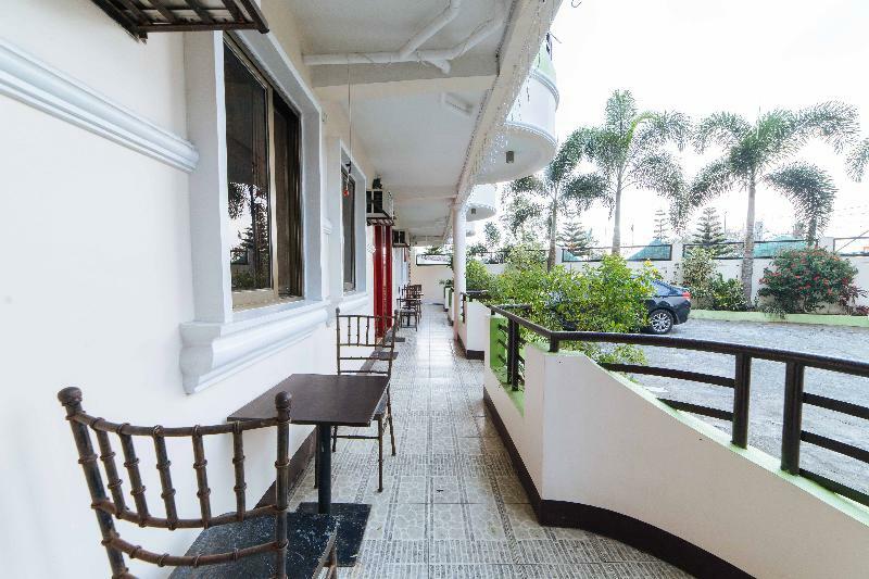 Reddoorz Premium @ Sta Rosa Tagaytay Road Hotel Silang Buitenkant foto