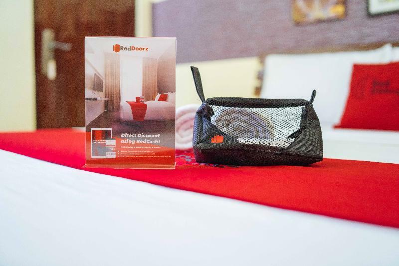 Reddoorz Premium @ Sta Rosa Tagaytay Road Hotel Silang Buitenkant foto